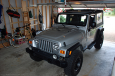jeep-barely-fits-in-garage.jpg