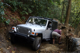 jeep-wrangler-unlimited-stuck-offroad.jpg