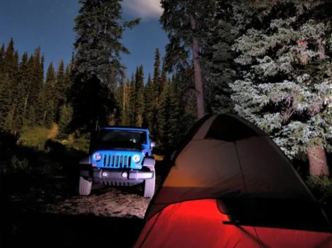 camping-jeep-wrangler