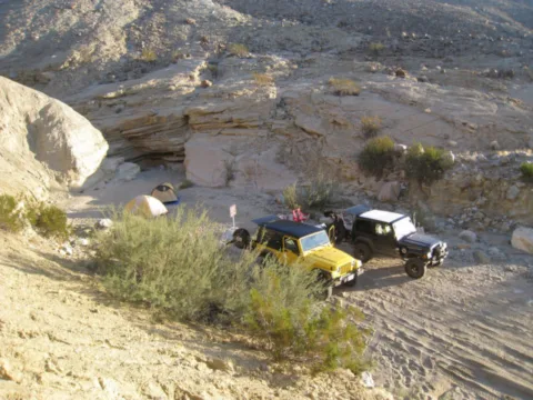 offroad-jeep-camping