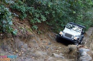 rock-climbing-jeep-wrangler